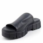 TAMARIS 27252-20 007 BLACK UNI czarne klapki damskie